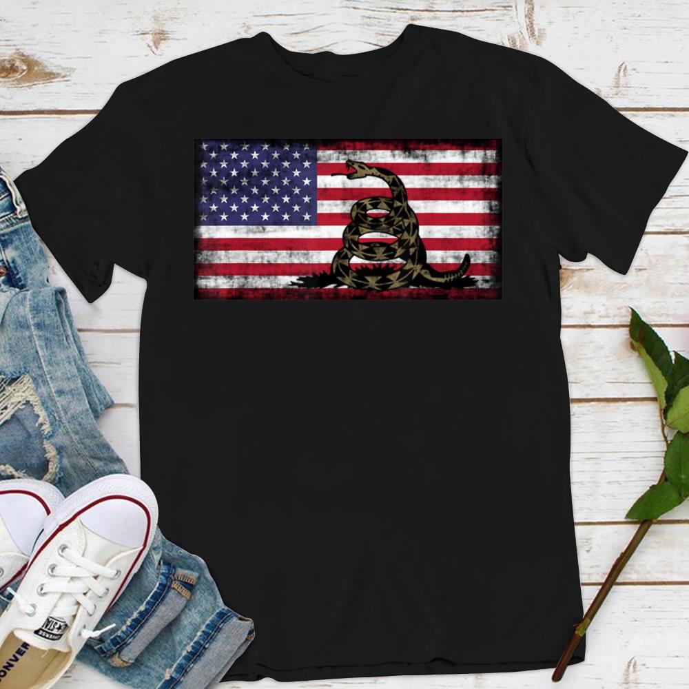 Gadsden Flag Snake Design - American Pride - USA T-Shirt